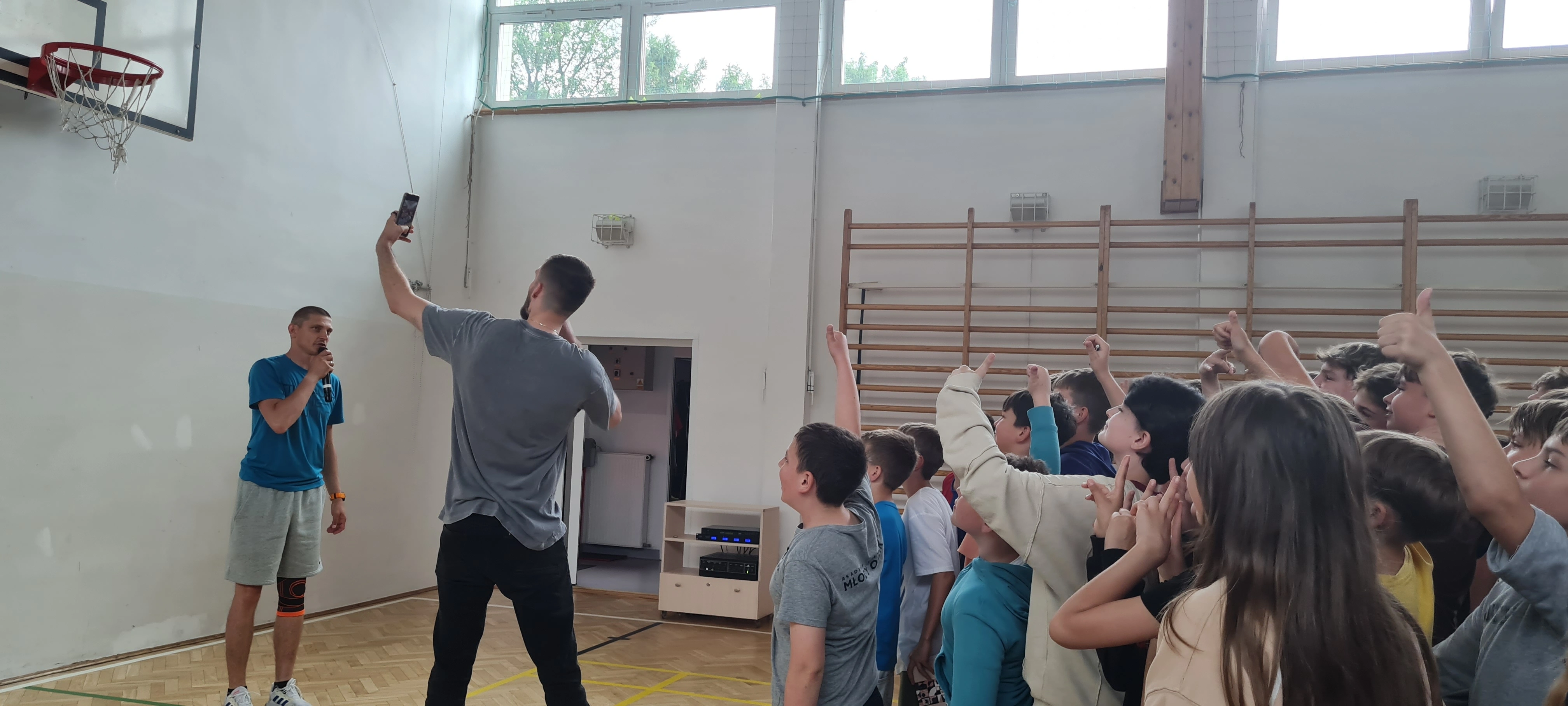 Karol Kłos - siatkarz, reprezentant Polski - nasz były uczeń :) - zdjęcie 2